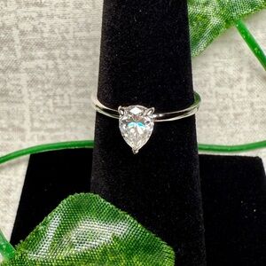 New Sterling Silver & Pear Cut 0.8ct Moissanite Ring, Size 6 💍